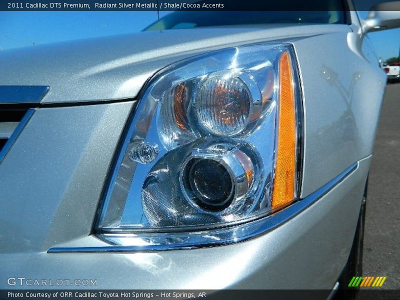 Radiant Silver Metallic / Shale/Cocoa Accents 2011 Cadillac DTS Premium