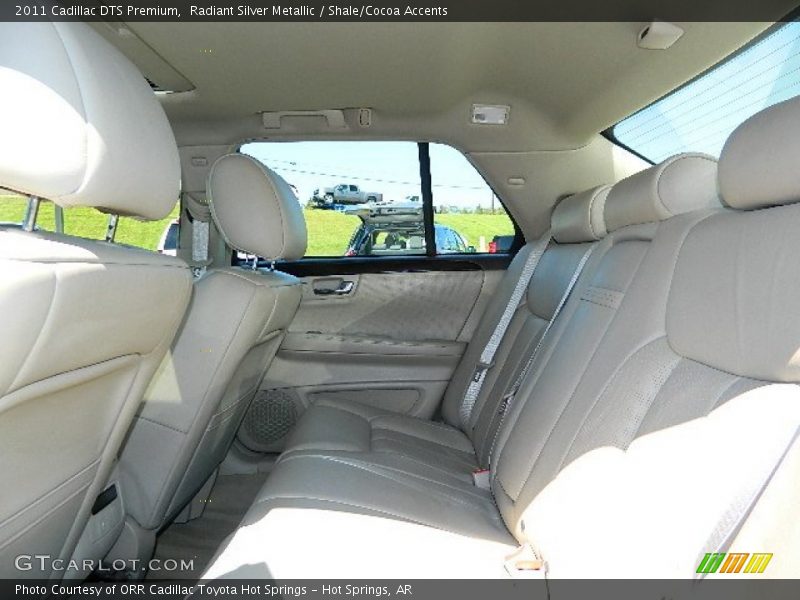 Radiant Silver Metallic / Shale/Cocoa Accents 2011 Cadillac DTS Premium