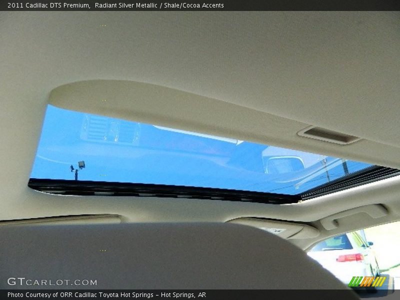 Radiant Silver Metallic / Shale/Cocoa Accents 2011 Cadillac DTS Premium