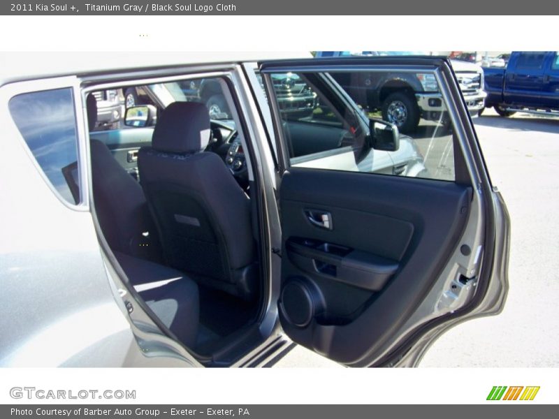 Titanium Gray / Black Soul Logo Cloth 2011 Kia Soul +