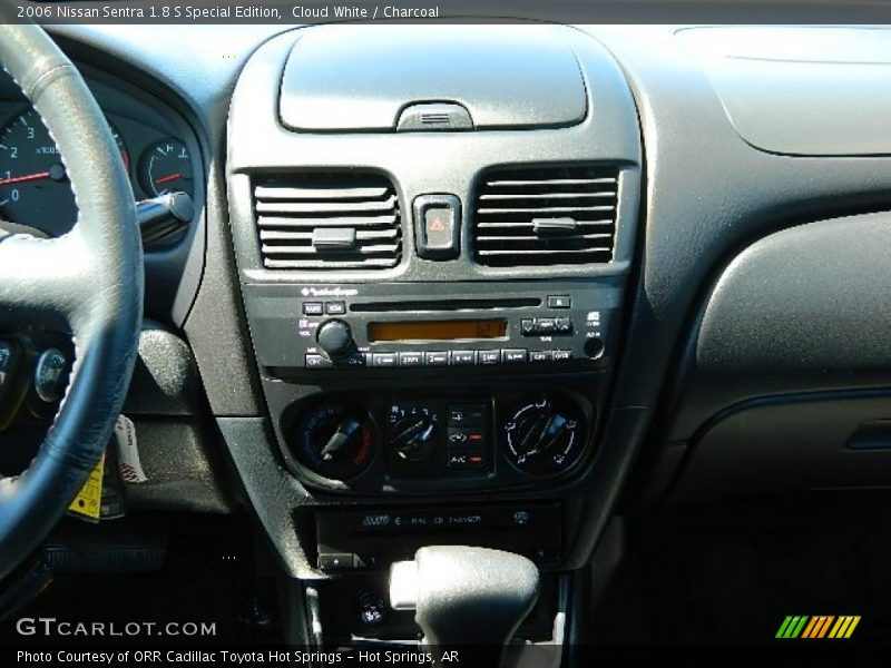 Cloud White / Charcoal 2006 Nissan Sentra 1.8 S Special Edition