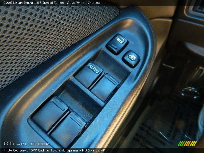 Cloud White / Charcoal 2006 Nissan Sentra 1.8 S Special Edition
