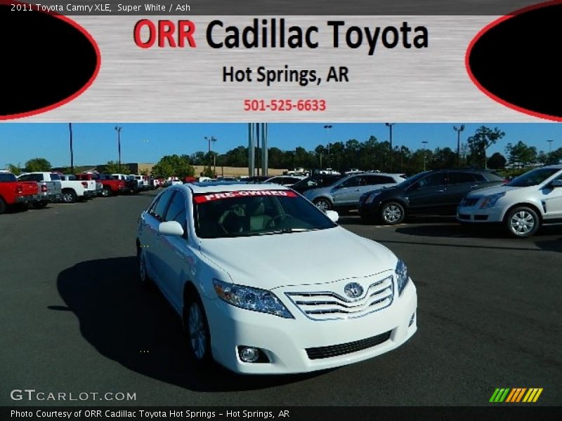 Super White / Ash 2011 Toyota Camry XLE