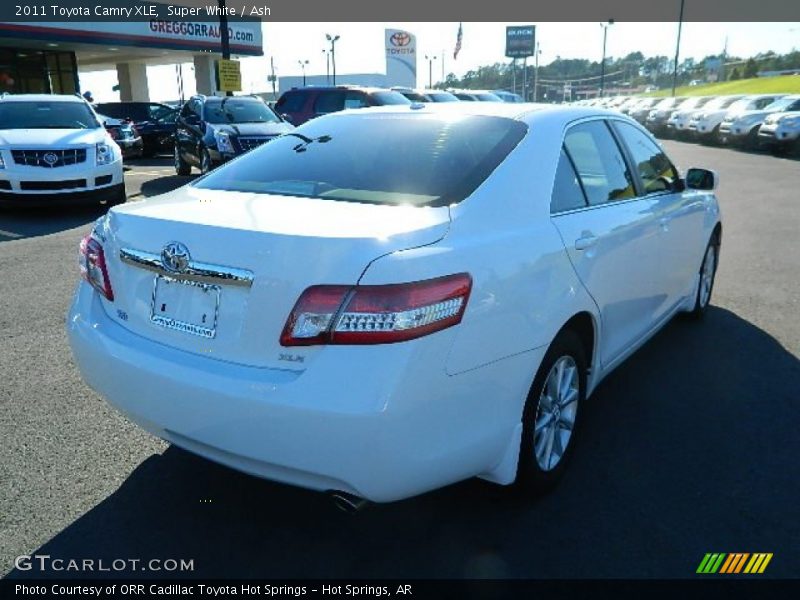 Super White / Ash 2011 Toyota Camry XLE