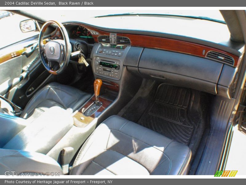 Black Raven / Black 2004 Cadillac DeVille Sedan