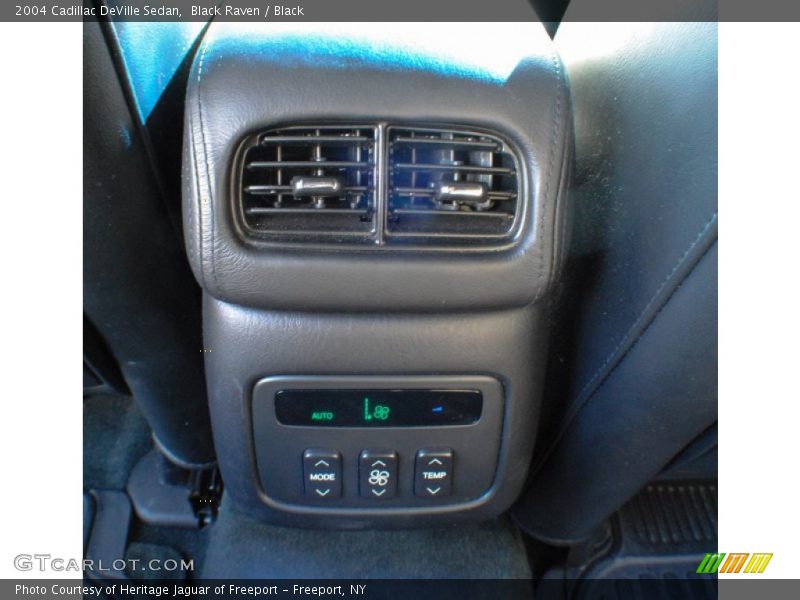 Black Raven / Black 2004 Cadillac DeVille Sedan