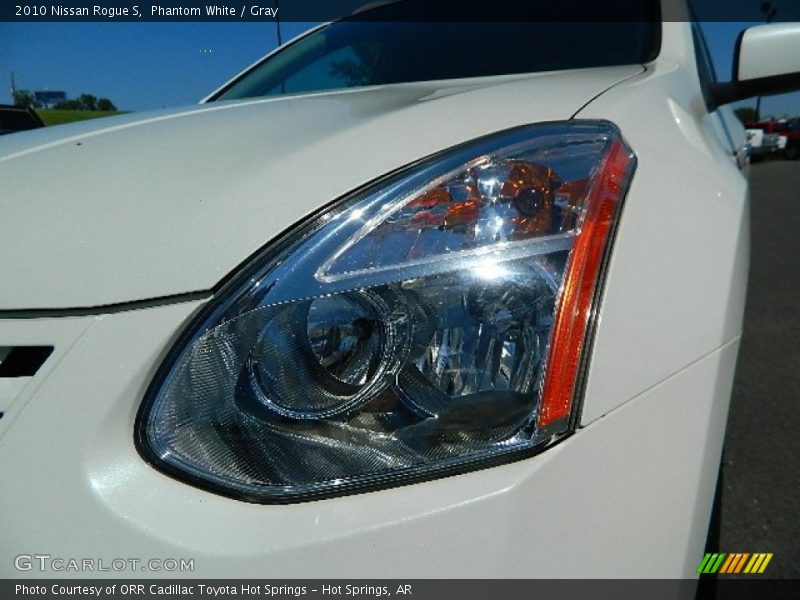 Phantom White / Gray 2010 Nissan Rogue S