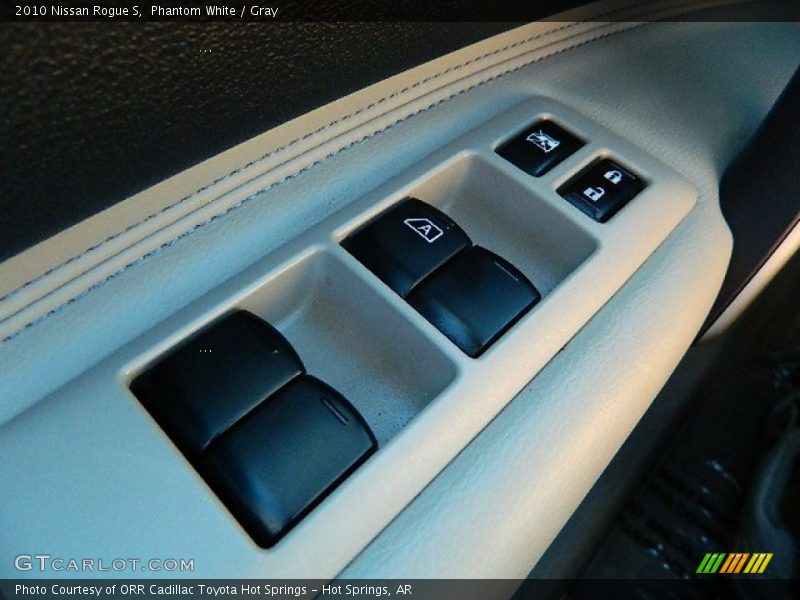 Phantom White / Gray 2010 Nissan Rogue S