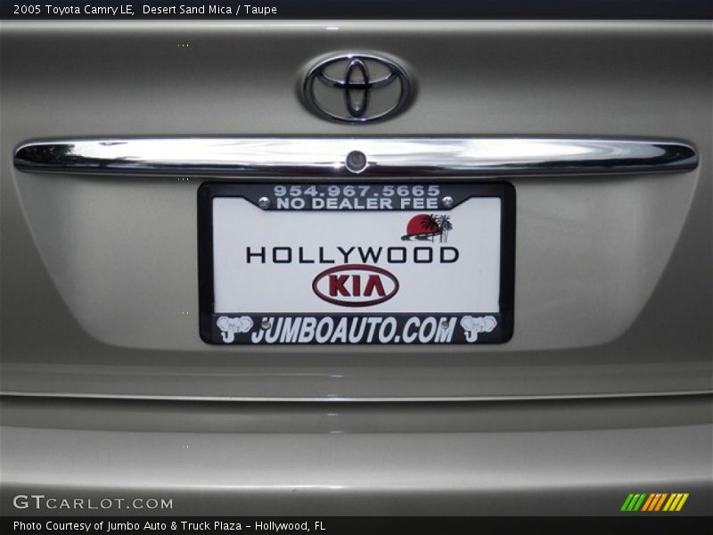 Desert Sand Mica / Taupe 2005 Toyota Camry LE