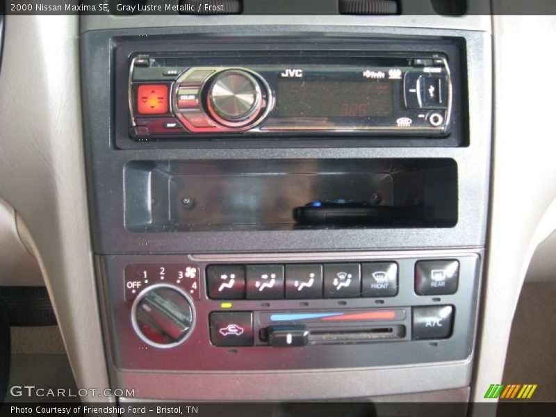 Gray Lustre Metallic / Frost 2000 Nissan Maxima SE