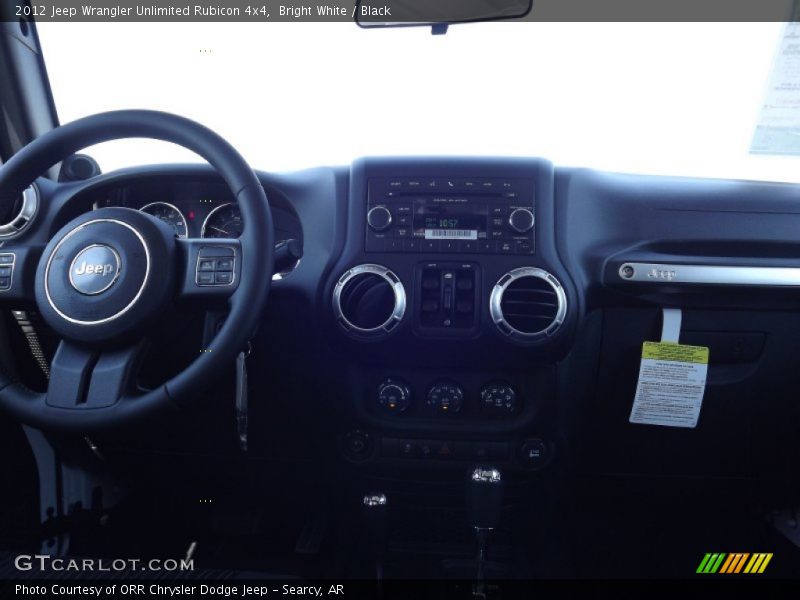Bright White / Black 2012 Jeep Wrangler Unlimited Rubicon 4x4