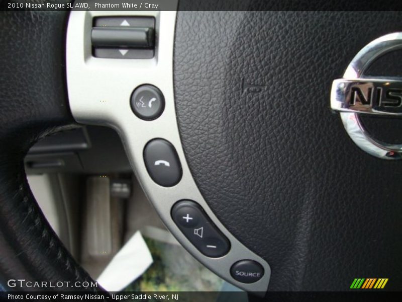 Phantom White / Gray 2010 Nissan Rogue SL AWD