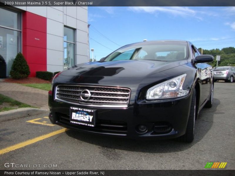 Super Black / Charcoal 2009 Nissan Maxima 3.5 S
