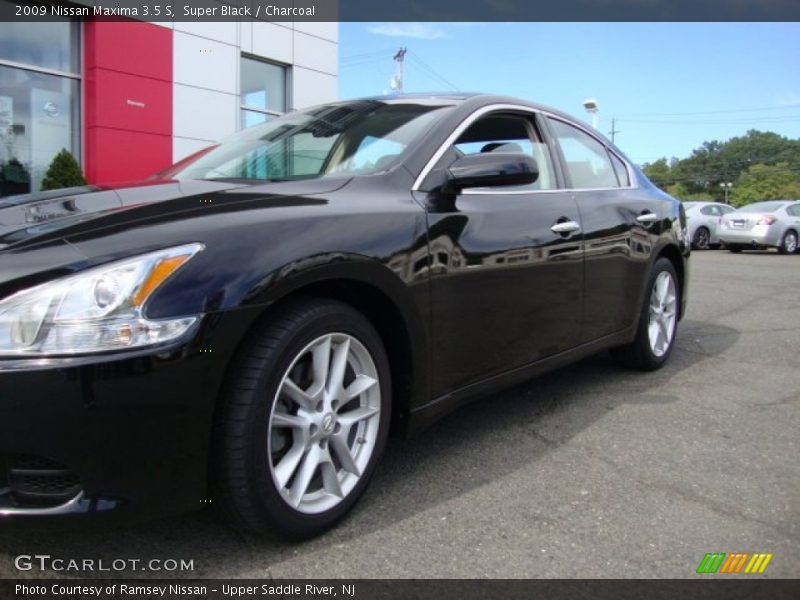 Super Black / Charcoal 2009 Nissan Maxima 3.5 S