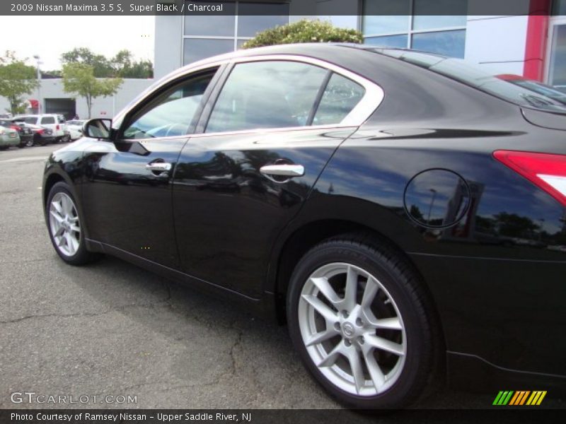 Super Black / Charcoal 2009 Nissan Maxima 3.5 S
