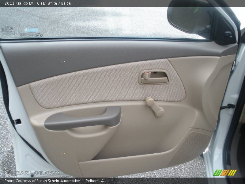 Clear White / Beige 2011 Kia Rio LX