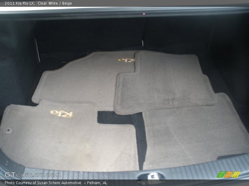 Clear White / Beige 2011 Kia Rio LX
