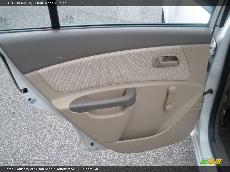 Clear White / Beige 2011 Kia Rio LX