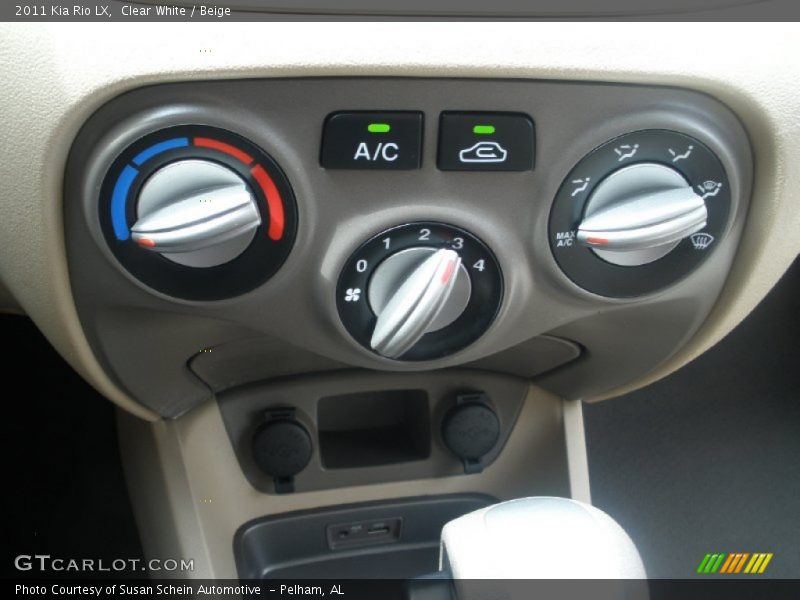 Clear White / Beige 2011 Kia Rio LX