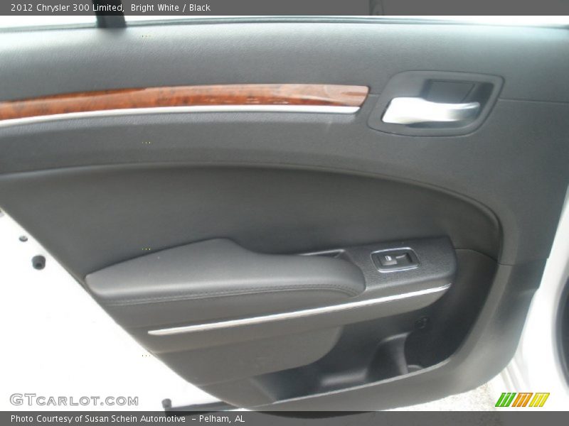 Bright White / Black 2012 Chrysler 300 Limited