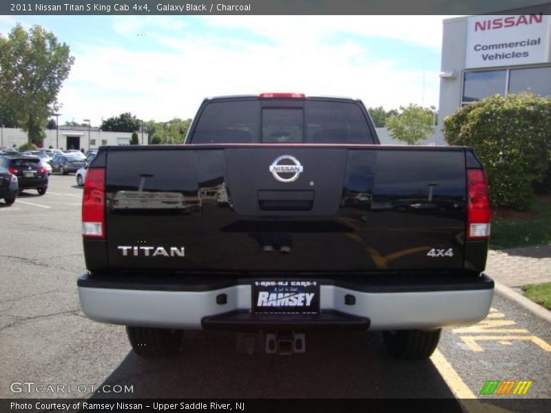 Galaxy Black / Charcoal 2011 Nissan Titan S King Cab 4x4