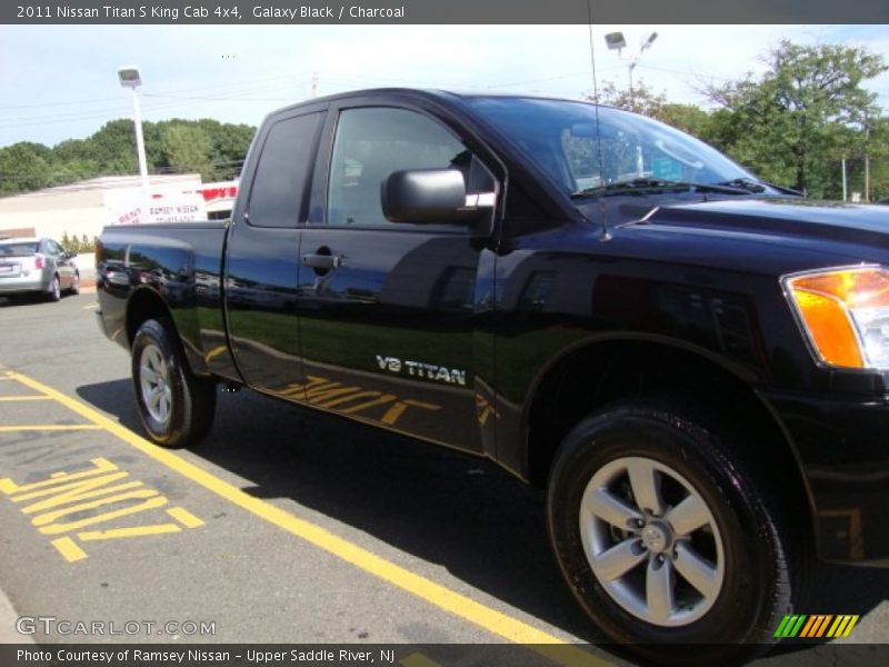 Galaxy Black / Charcoal 2011 Nissan Titan S King Cab 4x4