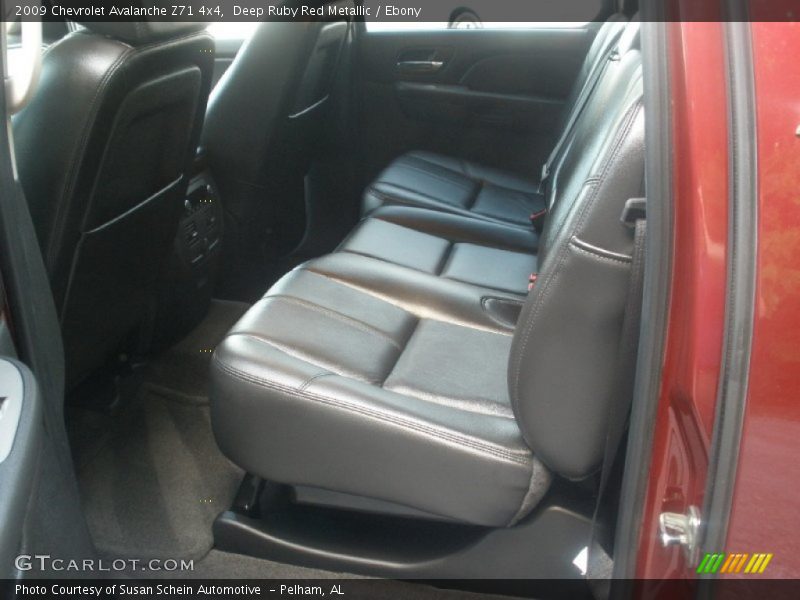 Deep Ruby Red Metallic / Ebony 2009 Chevrolet Avalanche Z71 4x4