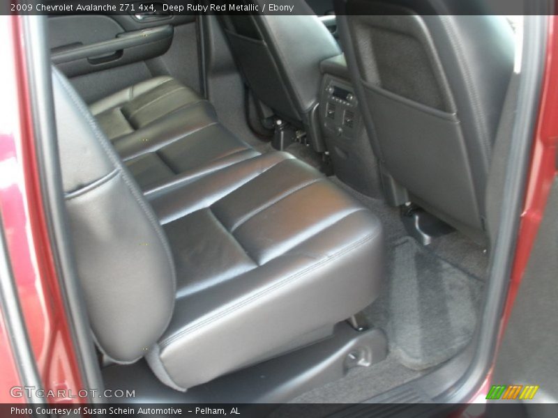 Deep Ruby Red Metallic / Ebony 2009 Chevrolet Avalanche Z71 4x4