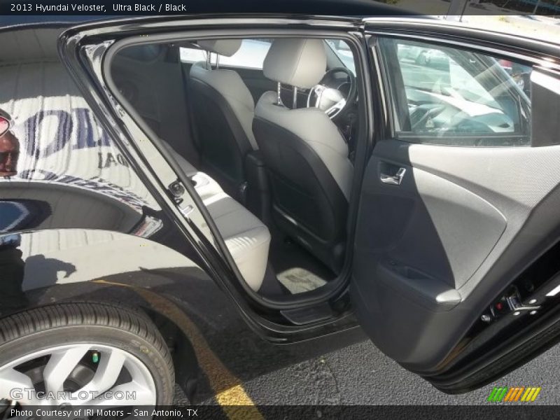 Ultra Black / Black 2013 Hyundai Veloster