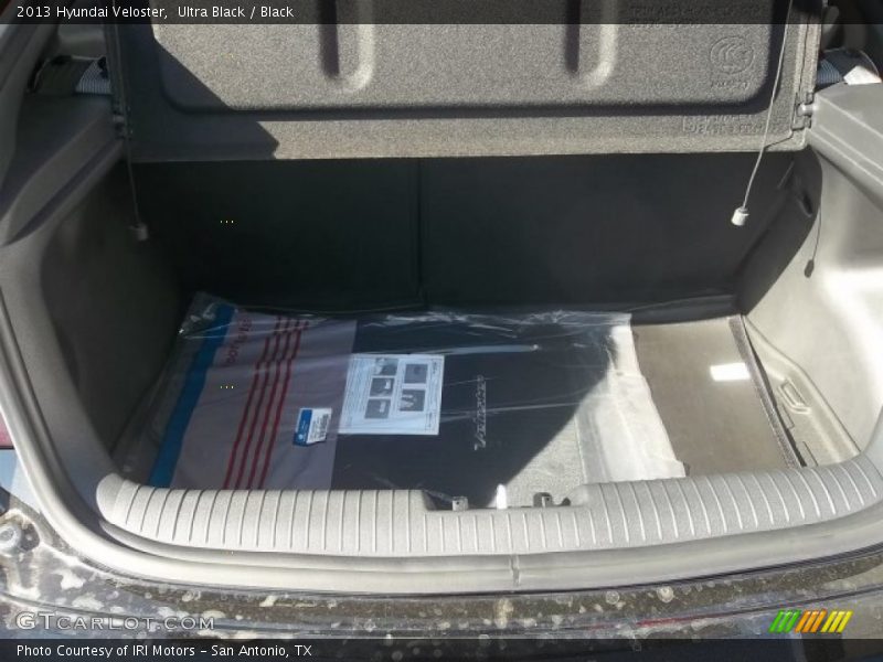 Ultra Black / Black 2013 Hyundai Veloster