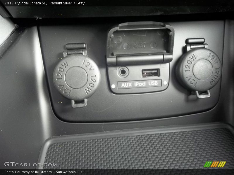 Radiant Silver / Gray 2013 Hyundai Sonata SE