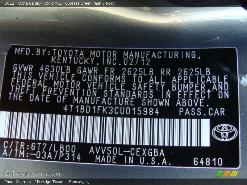 Cypress Green Pearl / Ivory 2012 Toyota Camry Hybrid XLE