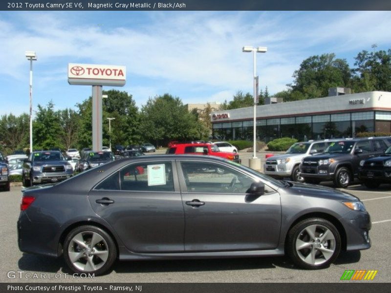Magnetic Gray Metallic / Black/Ash 2012 Toyota Camry SE V6