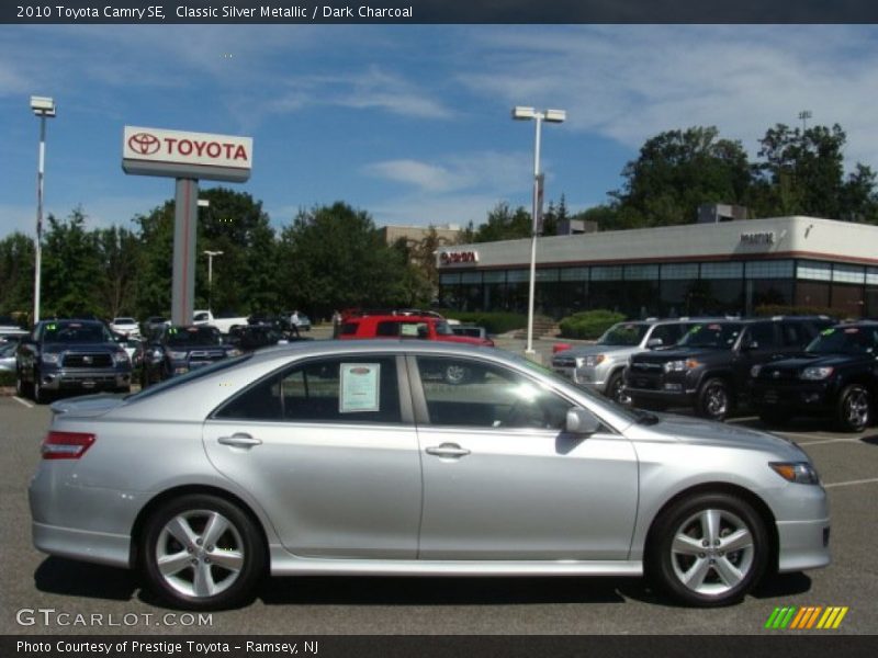 Classic Silver Metallic / Dark Charcoal 2010 Toyota Camry SE