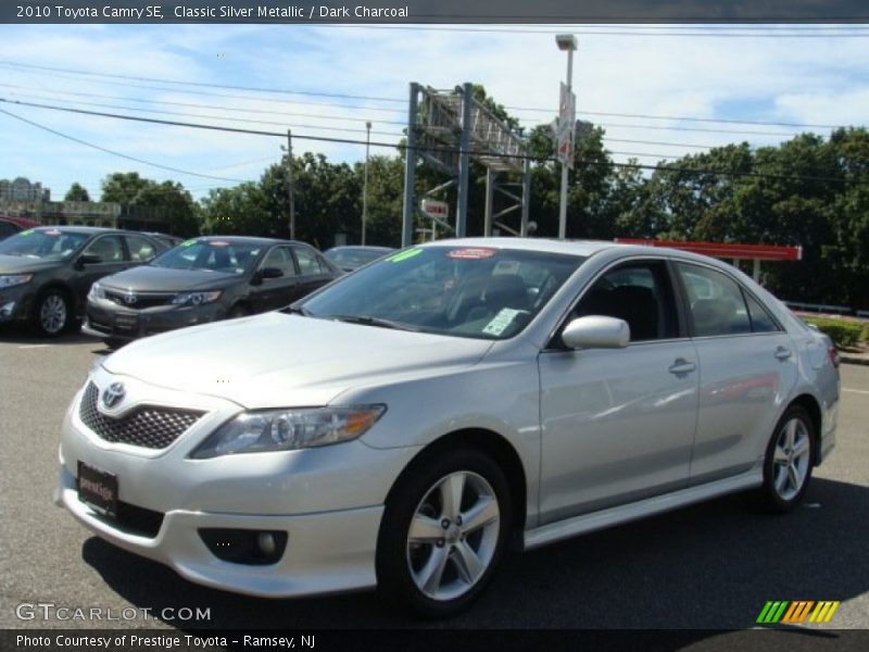 Classic Silver Metallic / Dark Charcoal 2010 Toyota Camry SE