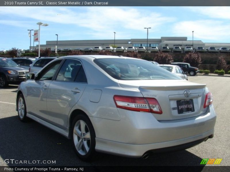 Classic Silver Metallic / Dark Charcoal 2010 Toyota Camry SE