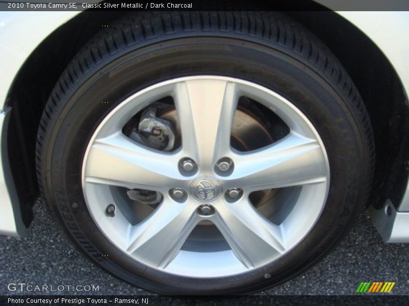 Classic Silver Metallic / Dark Charcoal 2010 Toyota Camry SE