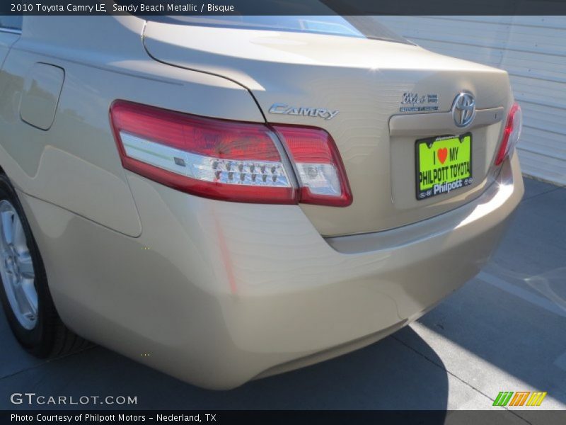 Sandy Beach Metallic / Bisque 2010 Toyota Camry LE