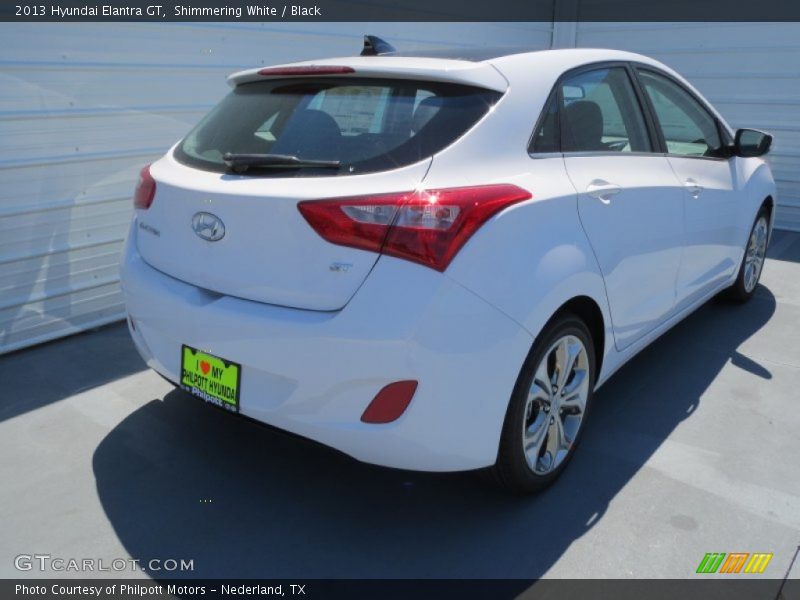 Shimmering White / Black 2013 Hyundai Elantra GT