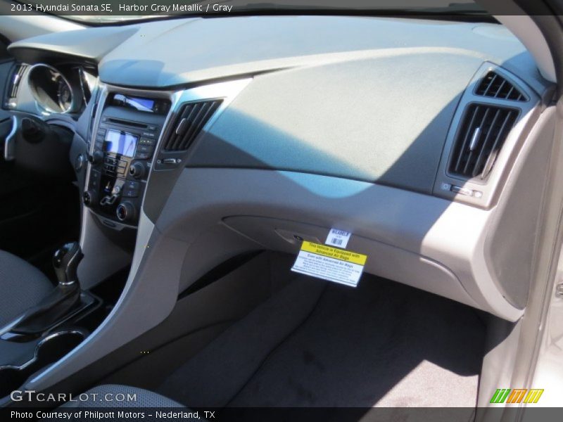 Harbor Gray Metallic / Gray 2013 Hyundai Sonata SE