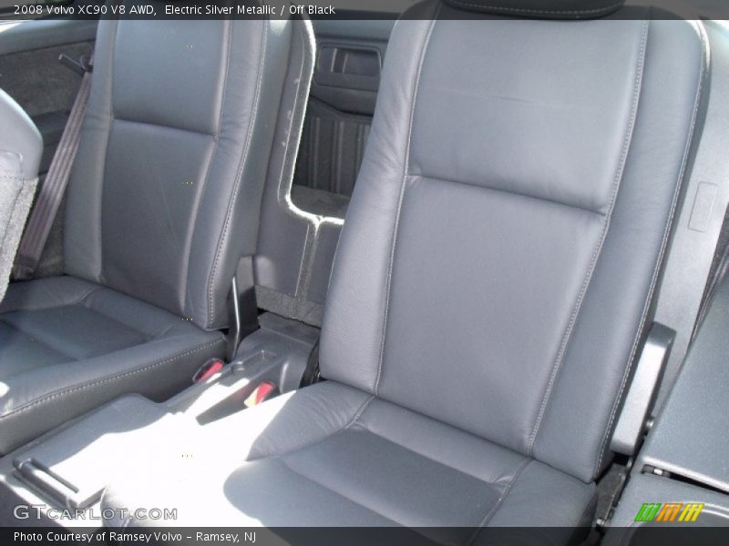 Electric Silver Metallic / Off Black 2008 Volvo XC90 V8 AWD