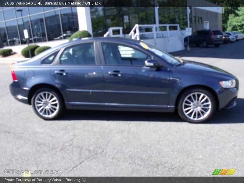 Barents Blue Metallic / Off Black 2009 Volvo S40 2.4i