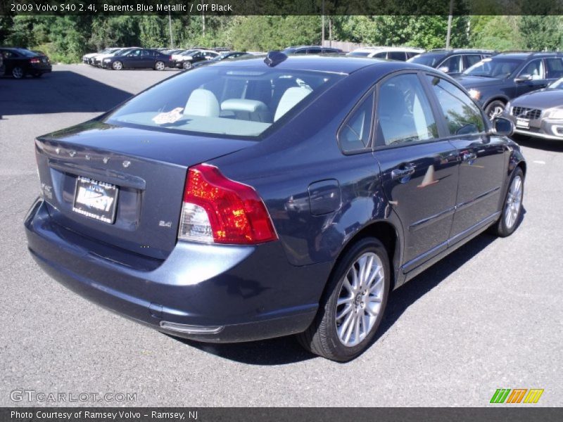 Barents Blue Metallic / Off Black 2009 Volvo S40 2.4i