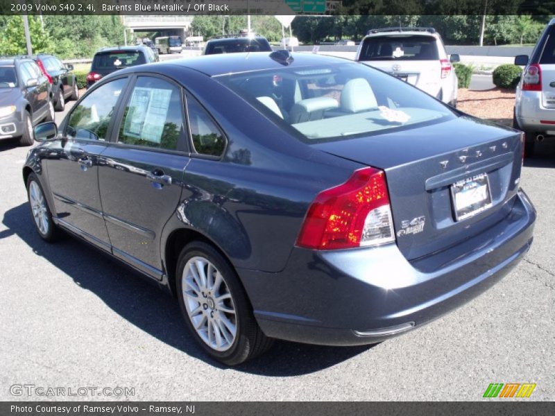 Barents Blue Metallic / Off Black 2009 Volvo S40 2.4i