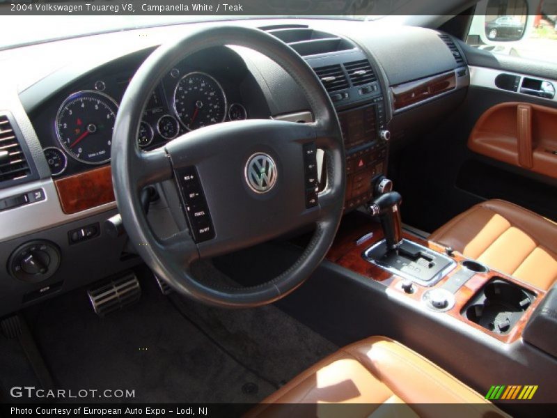 Campanella White / Teak 2004 Volkswagen Touareg V8