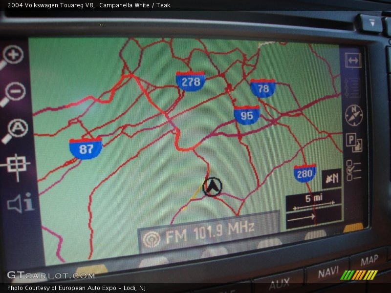 Campanella White / Teak 2004 Volkswagen Touareg V8