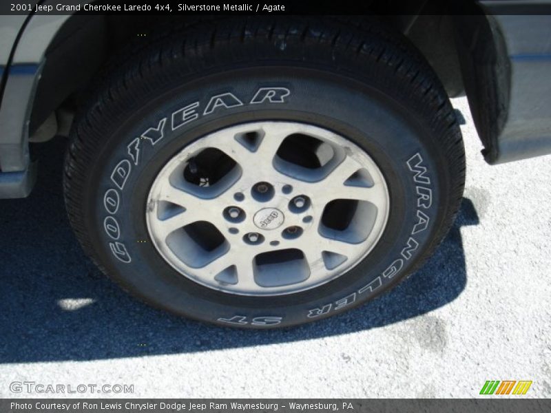 Silverstone Metallic / Agate 2001 Jeep Grand Cherokee Laredo 4x4