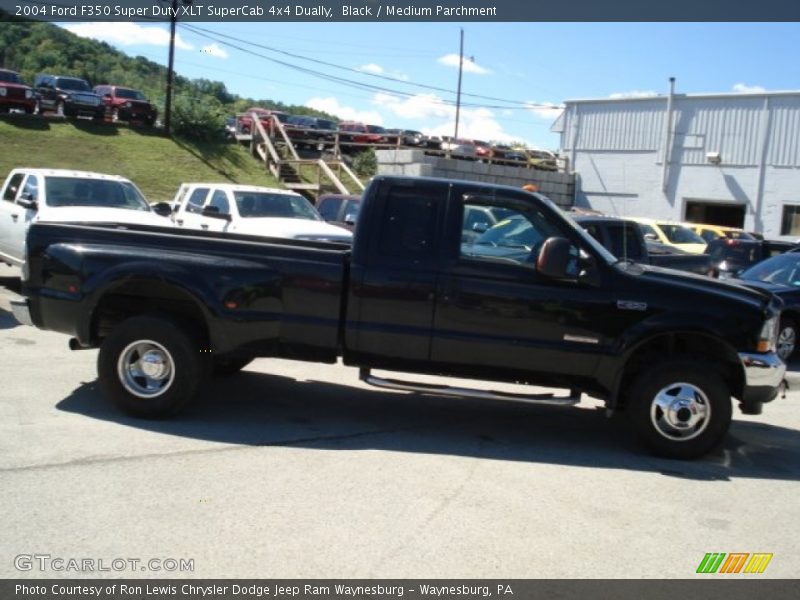 Black / Medium Parchment 2004 Ford F350 Super Duty XLT SuperCab 4x4 Dually