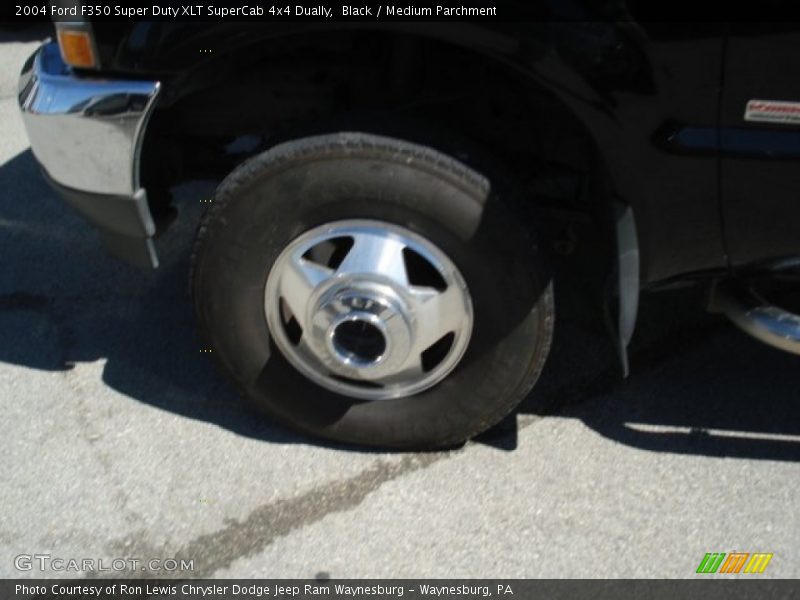 Black / Medium Parchment 2004 Ford F350 Super Duty XLT SuperCab 4x4 Dually