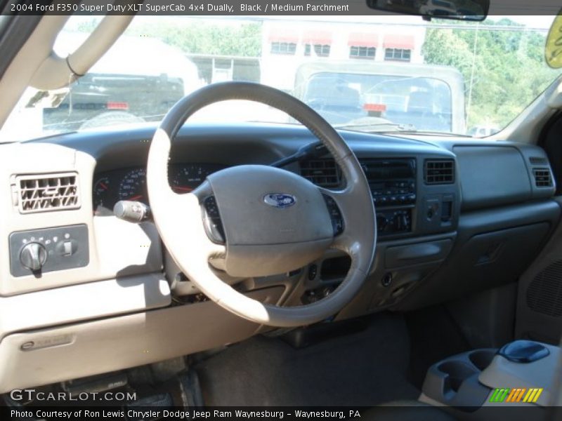 Black / Medium Parchment 2004 Ford F350 Super Duty XLT SuperCab 4x4 Dually